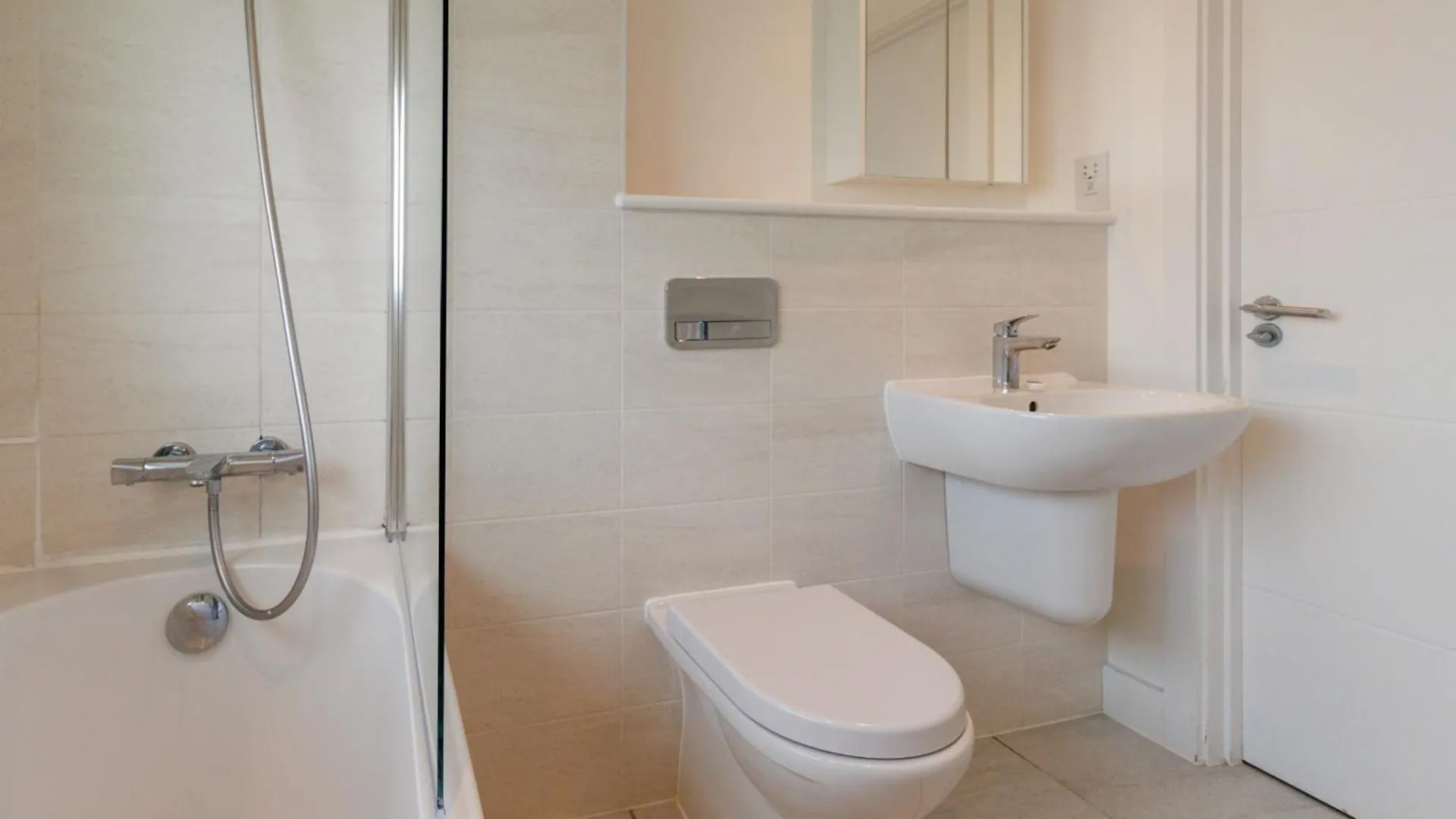 Appartement City Centre, Sleeps 7, Stunning Views & Parking, Interconnected Rooms Long Stay Work Contractor Leisure, Diamond Penthouse Cambridge Verenigd Koninkrijk