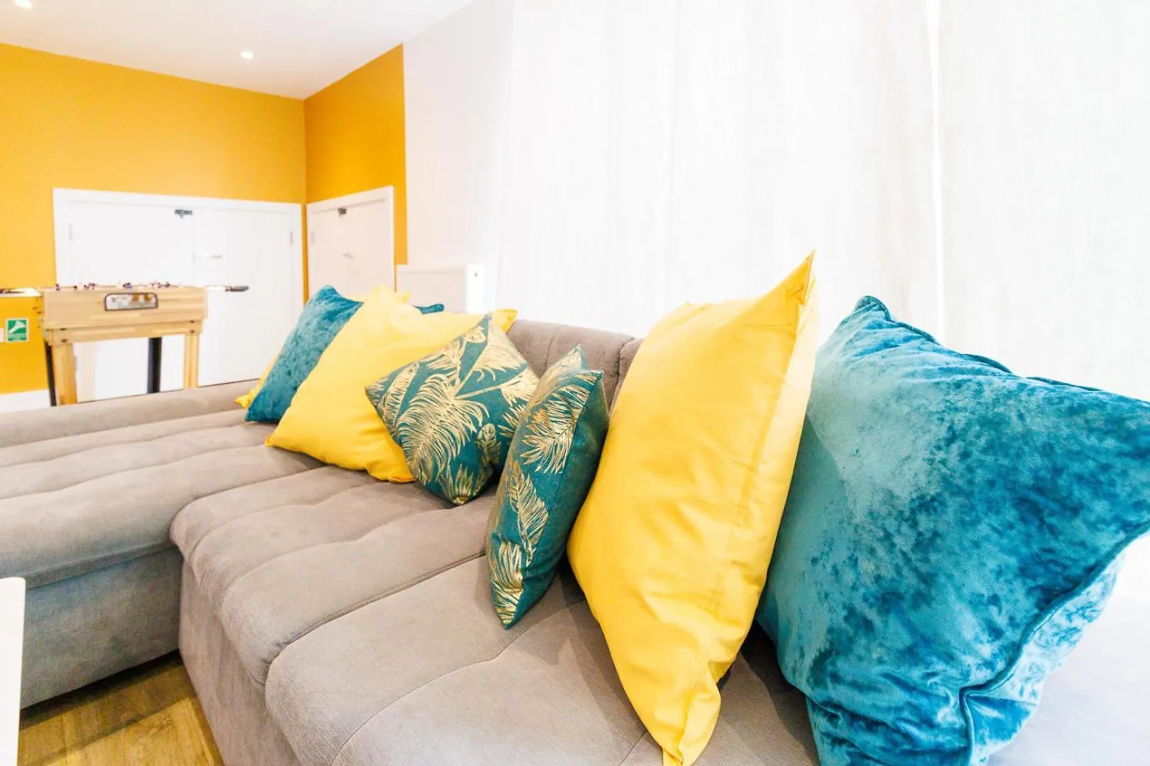 City Centre, Sleeps 7, Stunning Views & Parking, Interconnected Rooms Long Stay Work Contractor Leisure, Diamond Penthouse Cambridge Appartamento