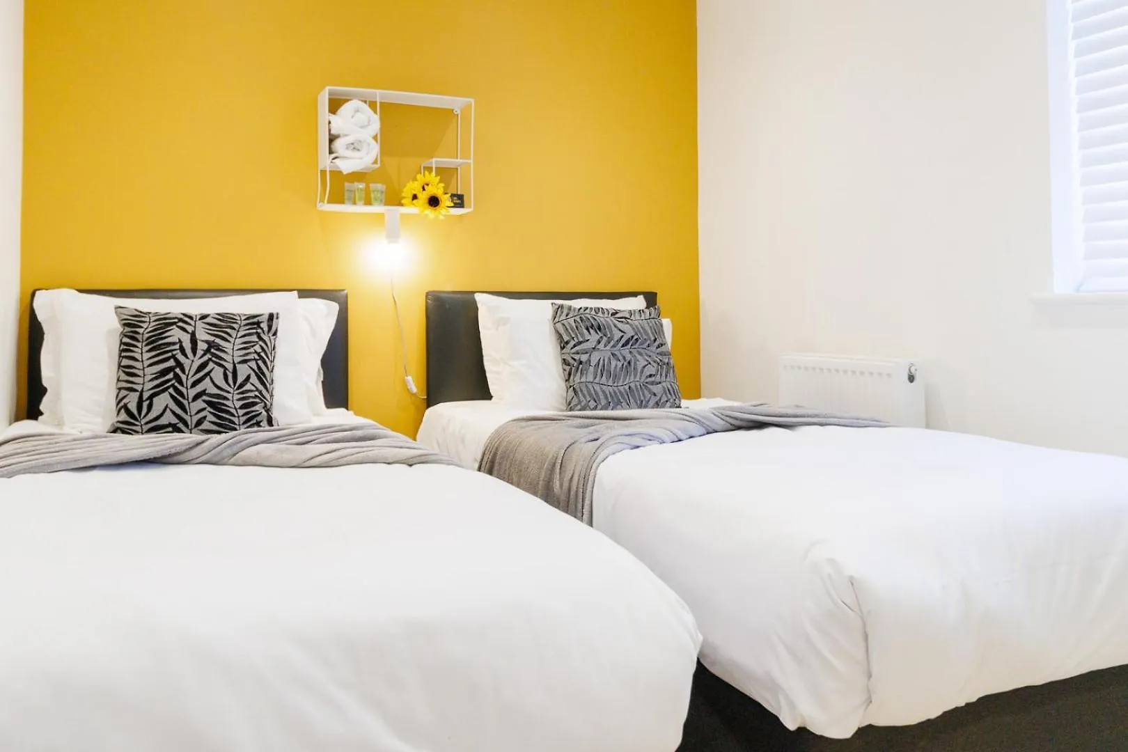 City Centre, Sleeps 7, Stunning Views & Parking, Interconnected Rooms Long Stay Work Contractor Leisure, Diamond Penthouse Cambridge 0*,  Regno Unito
