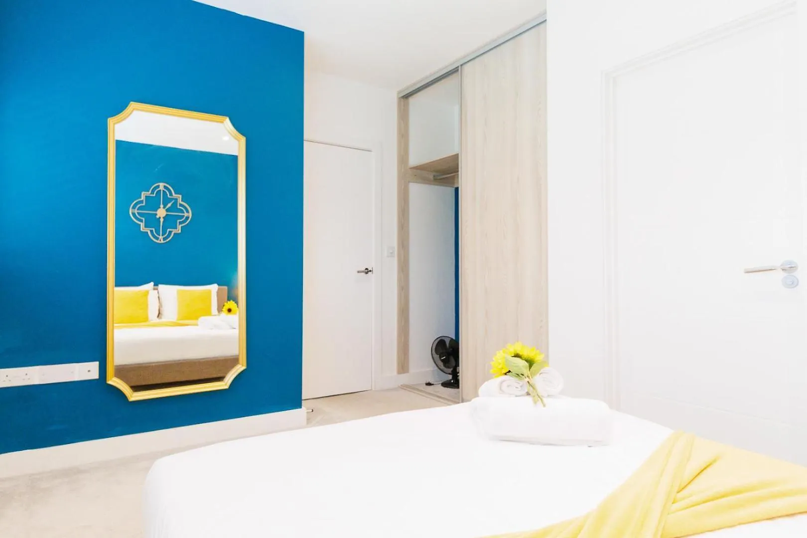 City Centre, Sleeps 7, Stunning Views & Parking, Interconnected Rooms Long Stay Work Contractor Leisure, Diamond Penthouse Cambridge Appartamento